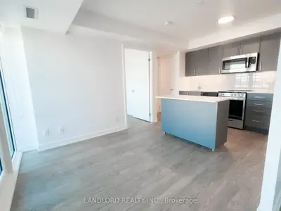 38 Monte Kwinter Court 322, Toronto C06, On M3h 0e2