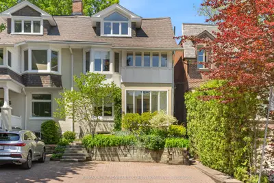 36 Woodlawn Avenue W, Toronto C02, On M4v 1g7