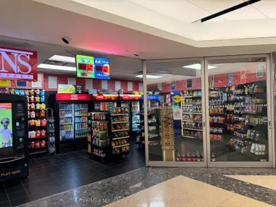 777 Bay Street M211, Toronto, On M5g 2c8