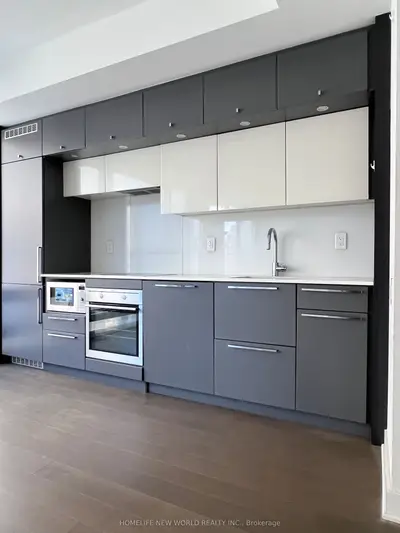 15 Grenville Street 2104, Toronto C01, On M4y 1a1