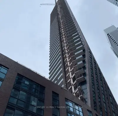 99 John Street 1007, Toronto C01, On M5v 0s6
