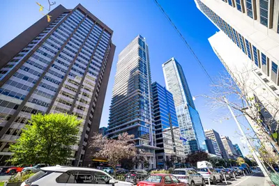 426 University Avenue 1705, Toronto C01, On M5g 1s9