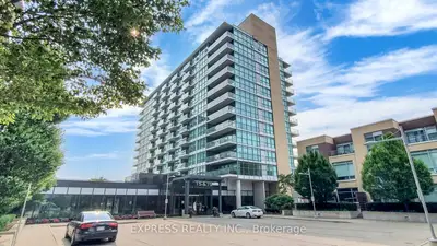 Condo Apartment in Toronto