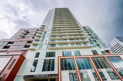 33 Helendale Avenue 2302, Toronto C03, On M4r 0a4
