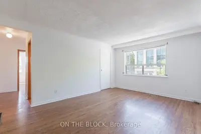 Upper Level in Toronto