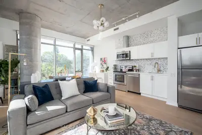 Condo Apartment in Toronto