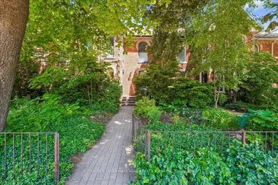 9 Rose Avenue, Toronto, On M4x 1n6