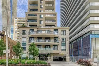35 Hayden Street 801, Toronto C08, On M4y 3c3