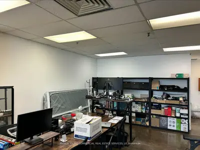 25 Lesmill Road B, Toronto, On M3b 2t3