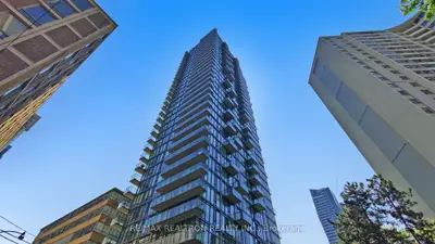 75 St Nicholas Street 3208, Toronto, On M4y 0a5