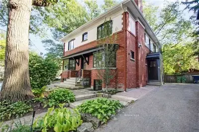 Duplex in Toronto