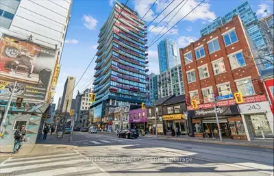 215 Queen Street W 809, Toronto C01, On M5v 0p5