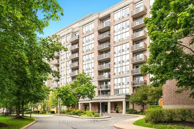 Condo Apartment in Toronto