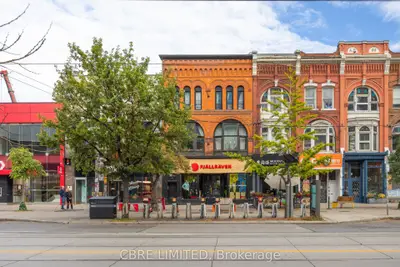 356 Queen Street, Toronto, On M5v 2a2