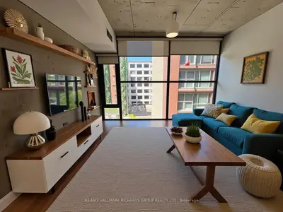 25 Oxley Street 404, Toronto C01, On M5v 2j5