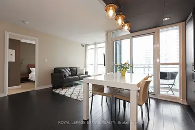 Condo Apartment in Toronto