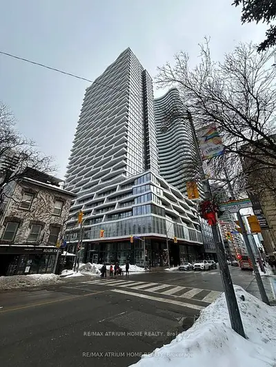 Condo Apartment in Toronto