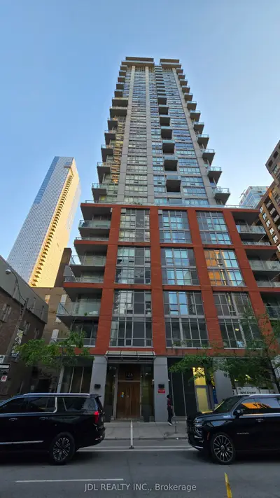 126 Simcoe Street 1506, Toronto C01, On M5h 4e6