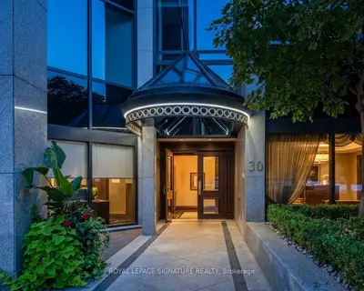 Condo Apartment in Toronto