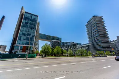 Condo Apartment in Toronto
