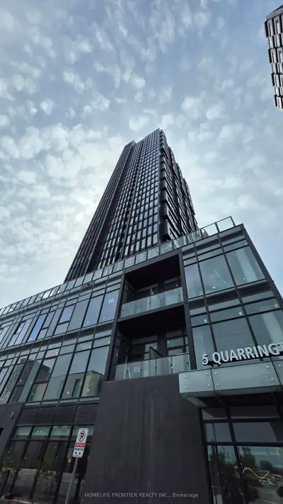 Condo Apartment in Toronto