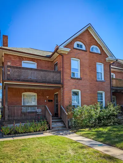 371 St Clarens Avenue 2nd Floor, Toronto C01, On M6h 3w2