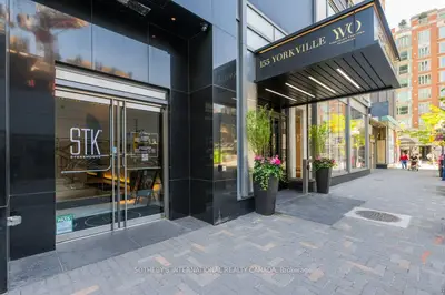 155 Yorkville Avenue 409, Toronto C02, On M5r 0b4