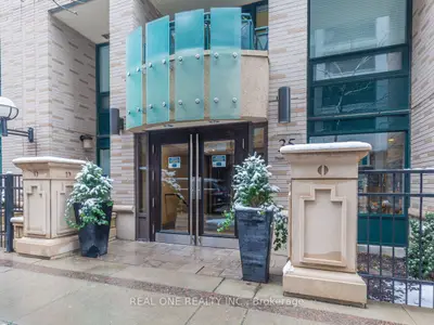 35 Hayden Street 104, Toronto C08, On M4y 3c3