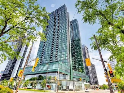 9 Bogert Avenue 3301, Toronto, On M2n 0h3