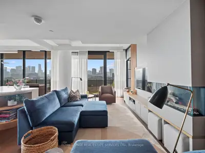 Condo Apartment in Toronto