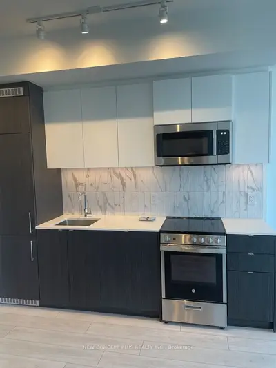 500 Dupont Street 411, Toronto C02, On M6g 0b8