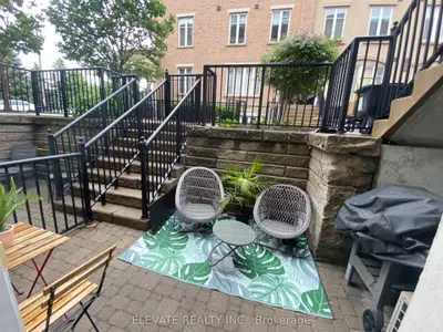 Condo Townhouse in Toronto