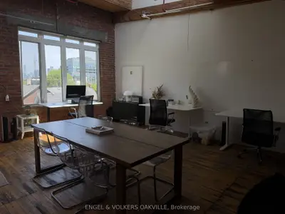 77 Florence Street 302, Toronto C01, On M6k 1p4