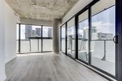 Condo Apartment in Toronto