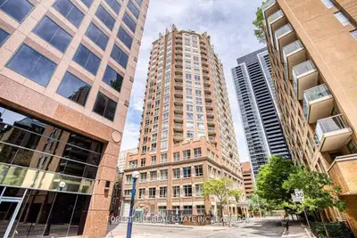 100 Hayden Street 801, Toronto C08, On M4y 3c7