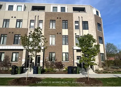 Att/Row/Townhouse in Toronto