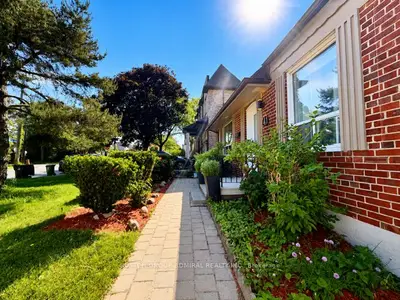 Detached in Toronto
