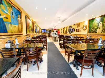 414 Dundas Street W, Toronto, On M5t 1g7