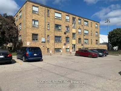 2135 Avenue Road 205, Toronto, On M5m 3m6