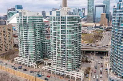 Condo Apartment in Toronto