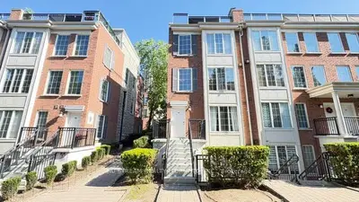 Condo Townhouse in Toronto