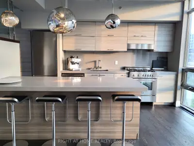 55 Stewart Street Ph1027, Toronto, On M5v 2v1