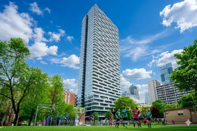 Condo Apartment in Toronto