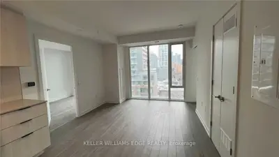 50 Power Street 818, Toronto, On M5a 0v3