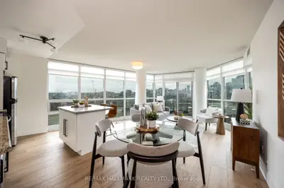 Condo Apartment in Toronto