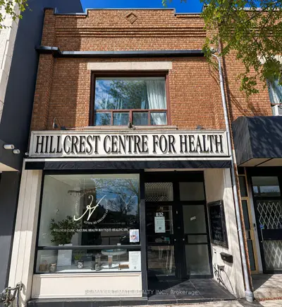 832 St Clair Avenue W, Toronto, On M6c 1c1