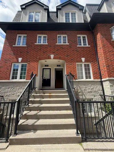 Condo Townhouse in Toronto
