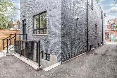 Duplex in Toronto