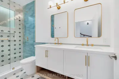 Condo Townhouse in Toronto
