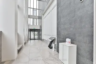 3 Gloucester Street 3912, Toronto, On M4y 1l8
